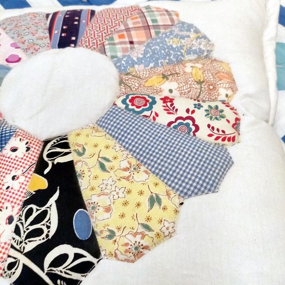 Vintage Handmade Patchwork Quilt Pillows 2 Dresden Plate Flower Old Fabric 1930s - Picture 8 of 16